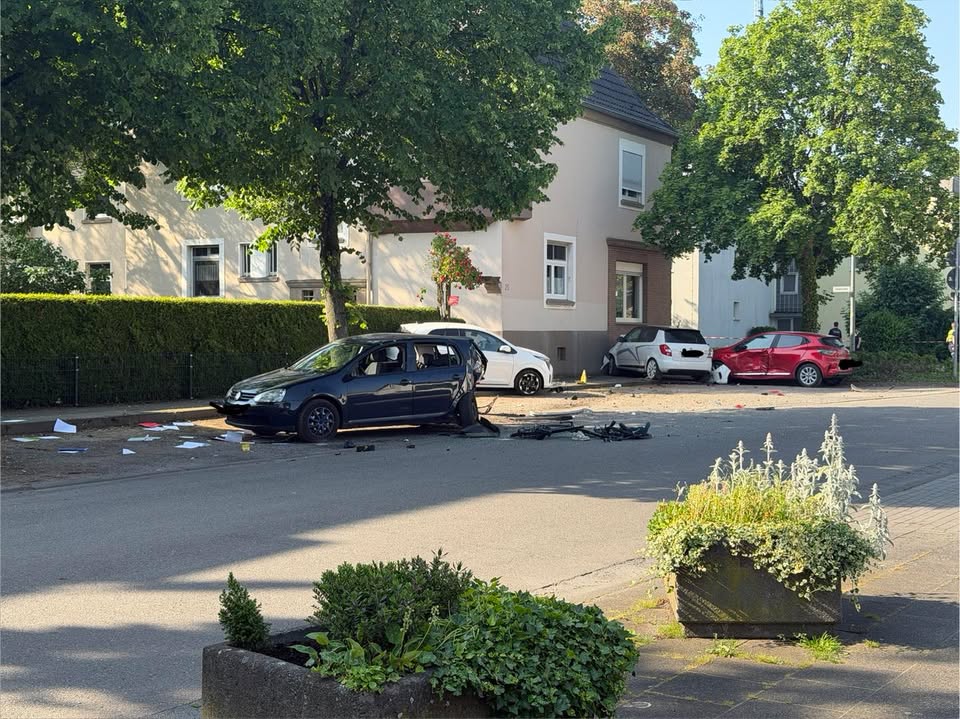 — Update 2: Verkehrsunfall Hagenstraße —